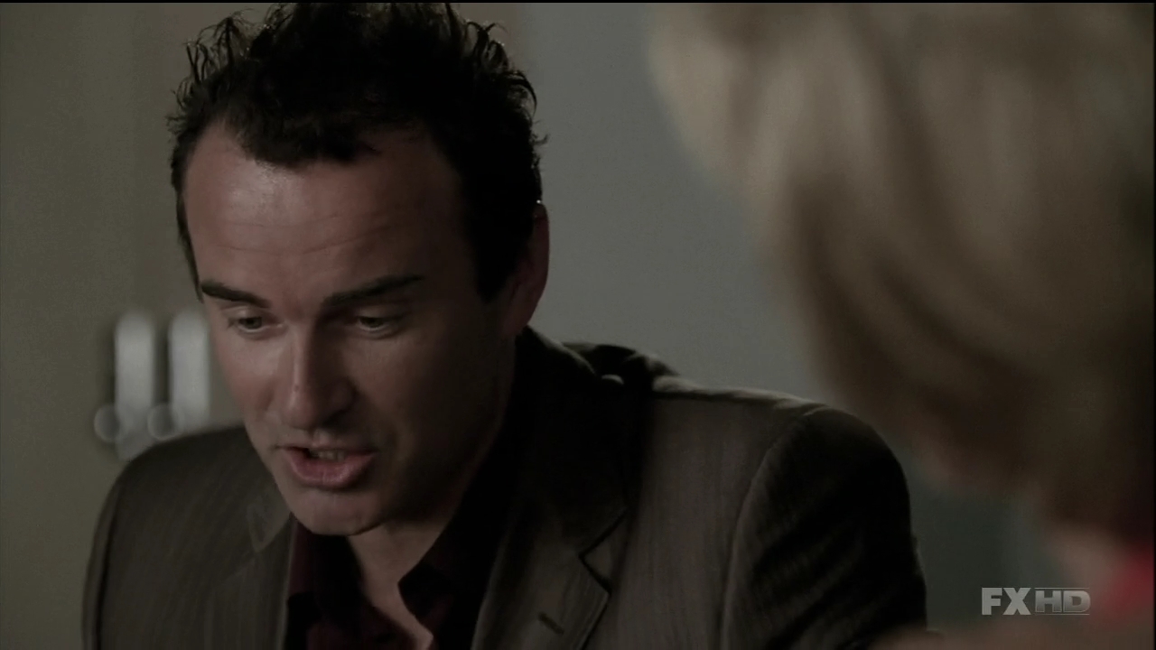 Charmed-Online-dot-NL-NipTuck6x100317.jpg