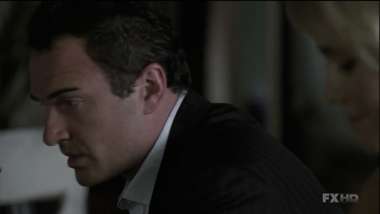 Charmed-Online-dot-NL-NipTuck6x100849.jpg