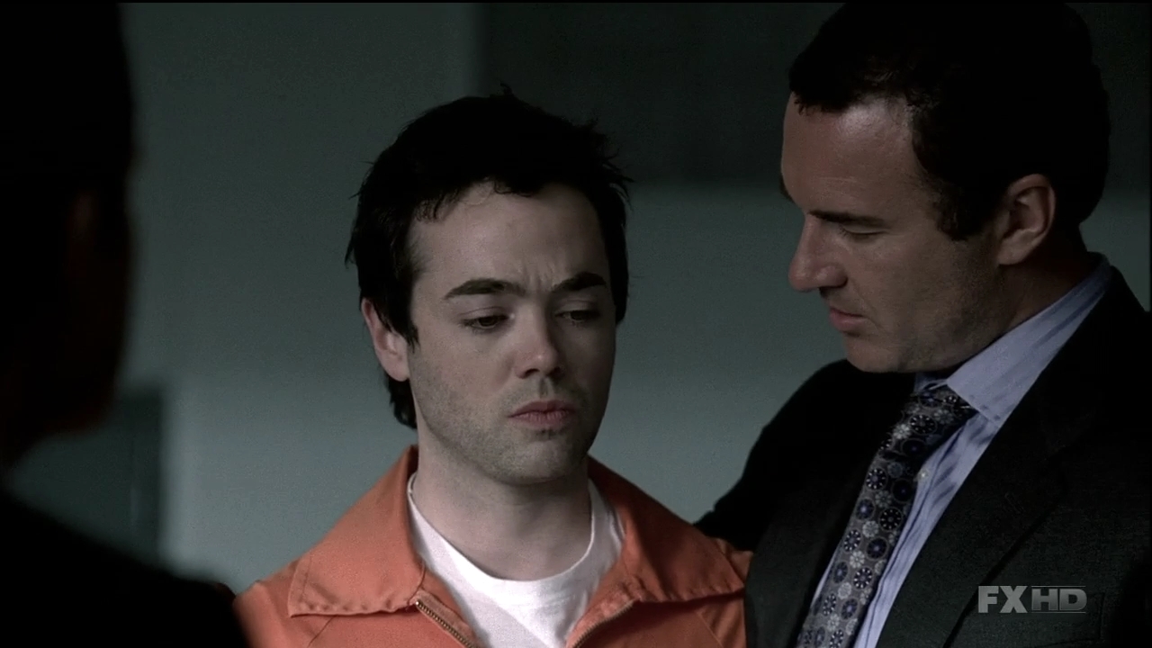 Charmed-Online-dot-NL-NipTuck6x102010.jpg