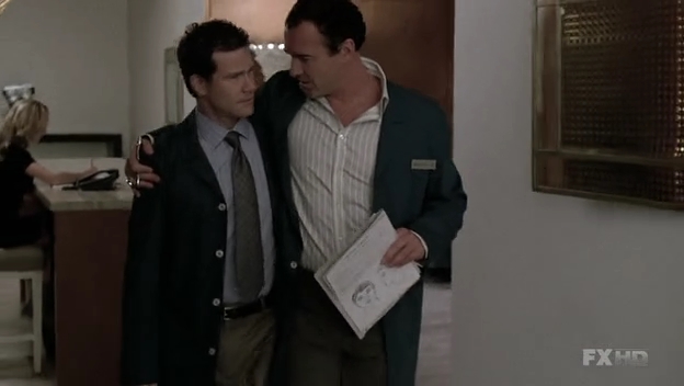 Charmed-Online-dot-NL-NipTuck6x11-0555.jpg