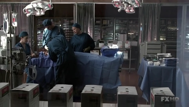 Charmed-Online-dot-NL-NipTuck6x11-2468.jpg