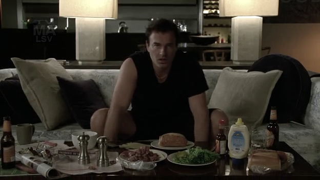 Charmed-Online-dot-NL-NipTuck6x12-0172.jpg