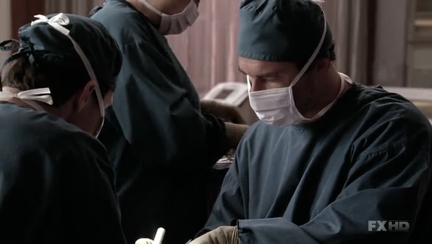 Charmed-Online-dot-NL-NipTuck6x12-0725.jpg