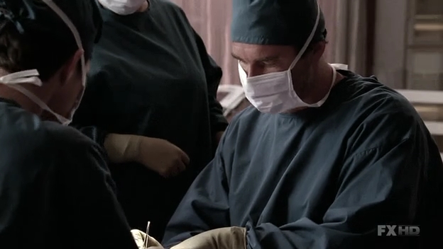 Charmed-Online-dot-NL-NipTuck6x12-0744.jpg