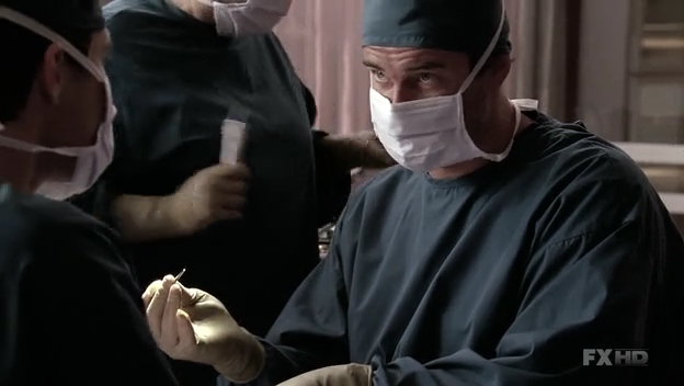 Charmed-Online-dot-NL-NipTuck6x12-0747.jpg
