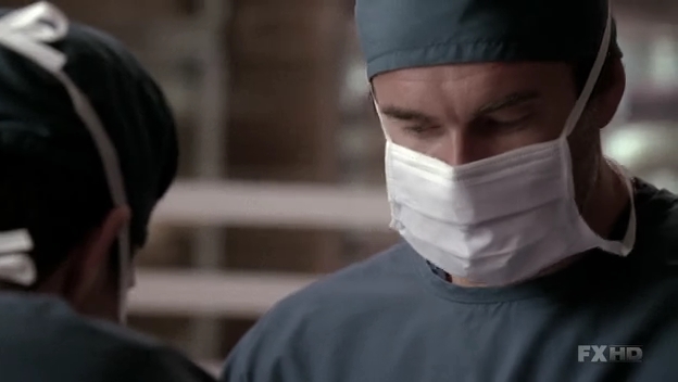 Charmed-Online-dot-NL-NipTuck6x12-0756.jpg