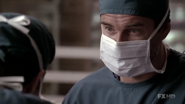 Charmed-Online-dot-NL-NipTuck6x12-0783.jpg
