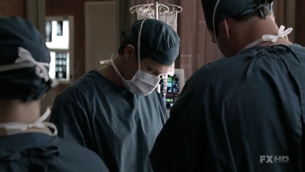 Charmed-Online-dot-NL-NipTuck6x13-0491.jpg