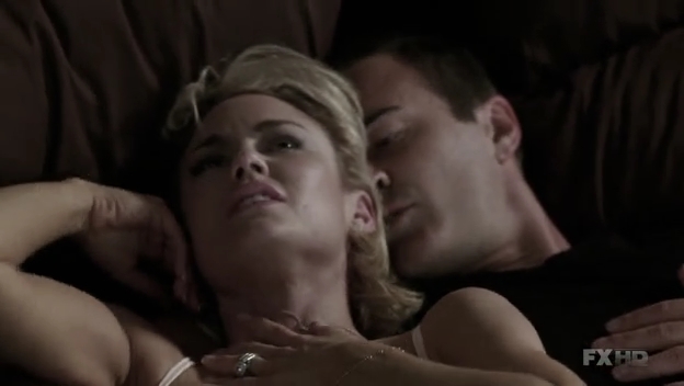 Charmed-Online-dot-NL-NipTuck6x13-0929.jpg Charmed-Online-dot-NL-NipTuck6x13-0929.jpg