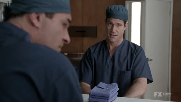 Charmed-Online-dot-NL-NipTuck6x13-1013.jpg