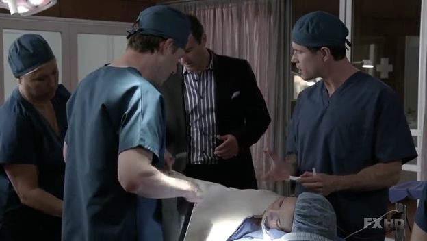 Charmed-Online-dot-NL-NipTuck6x13-1193.jpg Charmed-Online-dot-NL-NipTuck6x13-1193.jpg