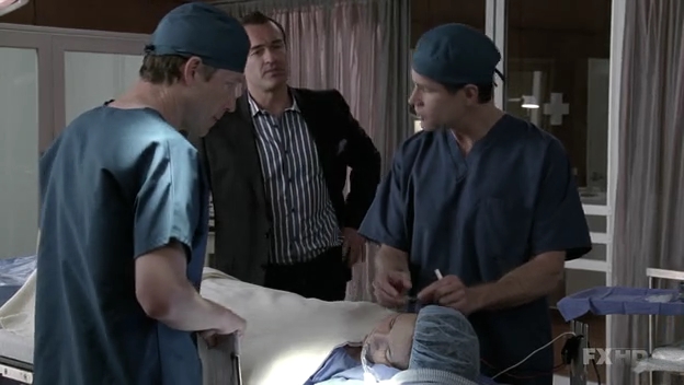 Charmed-Online-dot-NL-NipTuck6x13-1209.jpg Charmed-Online-dot-NL-NipTuck6x13-1209.jpg