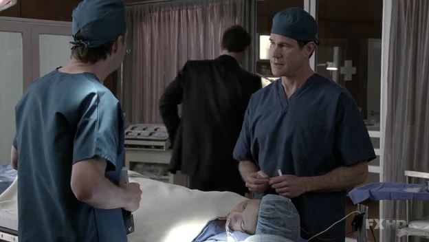 Charmed-Online-dot-NL-NipTuck6x13-1226.jpg Charmed-Online-dot-NL-NipTuck6x13-1226.jpg