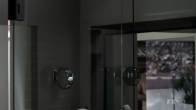 Charmed-Online-dot-NL-NipTuck6x13-1662.jpg Charmed-Online-dot-NL-NipTuck6x13-1662.jpg