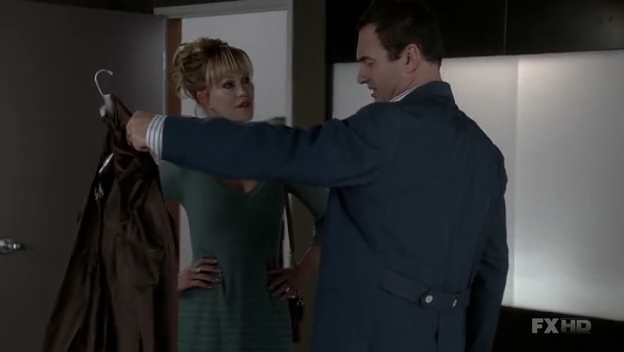 Charmed-Online-dot-NL-NipTuck6x14-0905.jpg