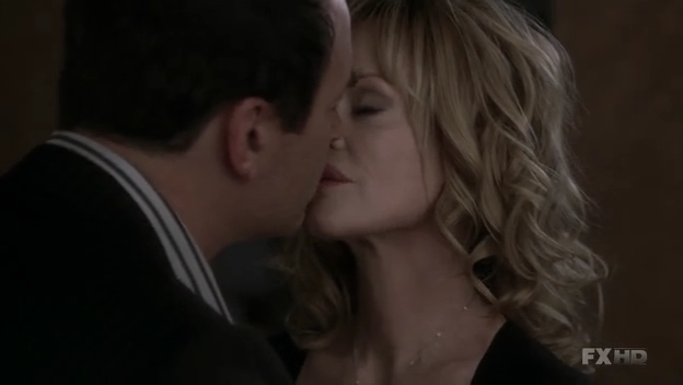 Charmed-Online-dot-NL-NipTuck6x14-1853.jpg