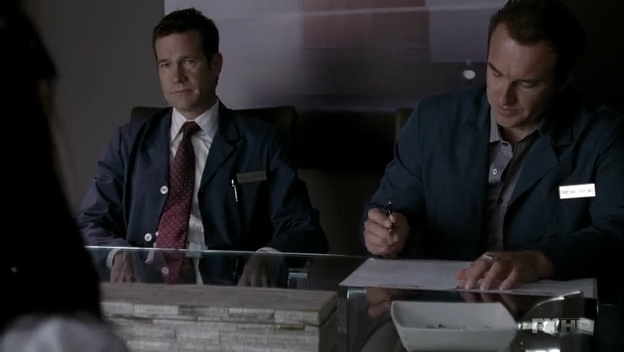 Charmed-Online-dot-NL-NipTuck6x15-0101.jpg