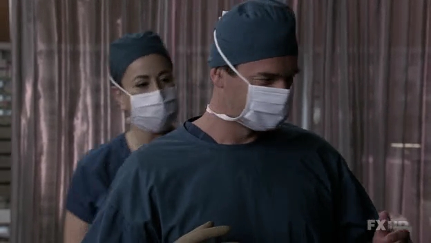 Charmed-Online-dot-NL-NipTuck6x15-0503.jpg
