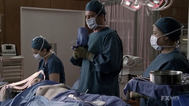 Charmed-Online-dot-NL-NipTuck6x15-1473.jpg Charmed-Online-dot-NL-NipTuck6x15-1473.jpg