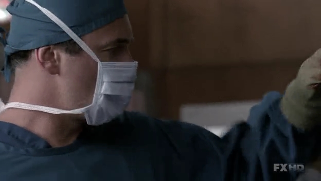 Charmed-Online-dot-NL-NipTuck6x15-1498.jpg