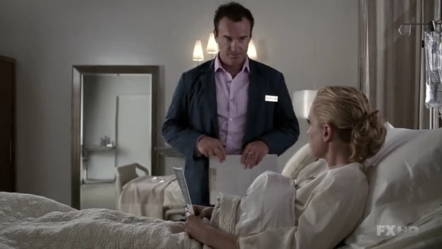 Charmed-Online-dot-NL-NipTuck6x15-1701.jpg