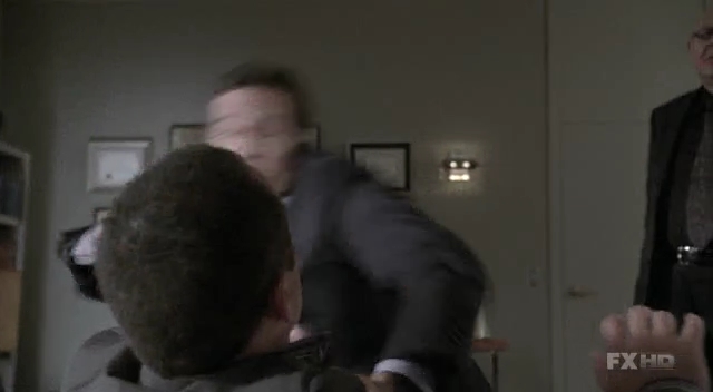 Charmed-Online-dot-NL-NipTuck6x16-0931.jpg