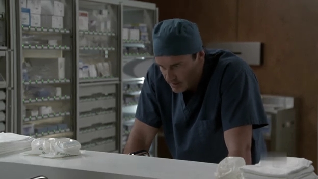 Charmed-Online-dot-NL-NipTuck6x18-0488.jpg Charmed-Online-dot-NL-NipTuck6x18-0488.jpg