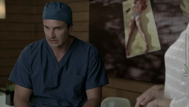 Charmed-Online-dot-NL-NipTuck6x18-0666.jpg