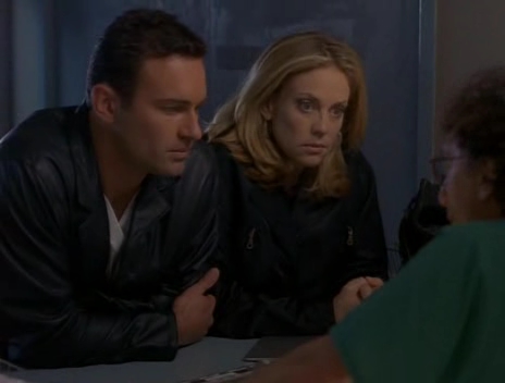 Charmed-Online-nl_Profiler2x01-1020.jpg Charmed-Online-nl_Profiler2x01-1020.jpg