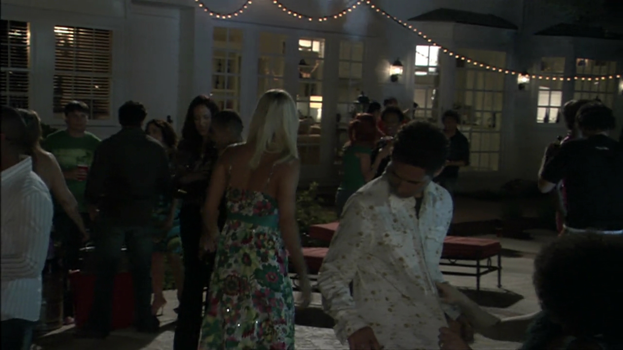 Charmed-Online_dot_nl-CougarClub3040.jpg