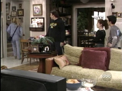 Charmed-Online_dot_nl-8SimpleRules-1x021343.jpg