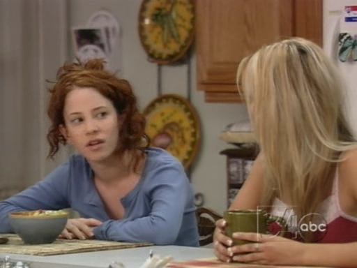 Charmed-Online_dot_nl-8SimpleRules-1x05-0701.jpg
