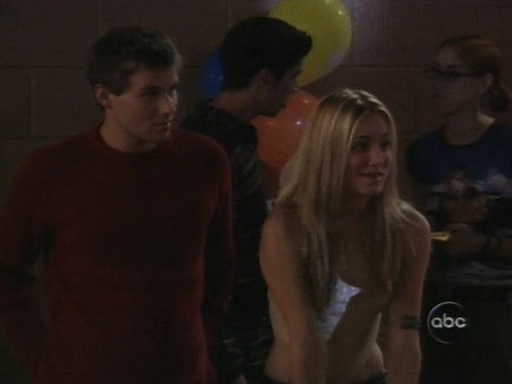 Charmed-Online_dot_nl-8SimpleRules-1x05-0898.jpg