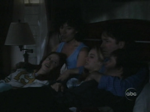 Charmed-Online_dot_nl-8SimpleRules-1x07-0985.jpg