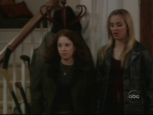 Charmed-Online_dot_nl-8SimpleRules-1x08-0504.jpg