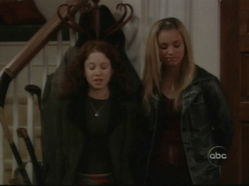 Charmed-Online_dot_nl-8SimpleRules-1x08-0547.jpg