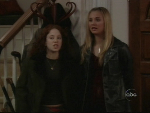 Charmed-Online_dot_nl-8SimpleRules-1x08-0598.jpg