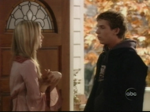 Charmed-Online_dot_nl-8SimpleRules-1x09-0428.jpg