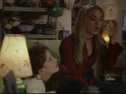 Charmed-Online_dot_nl-8SimpleRules-1x09-0567.jpg
