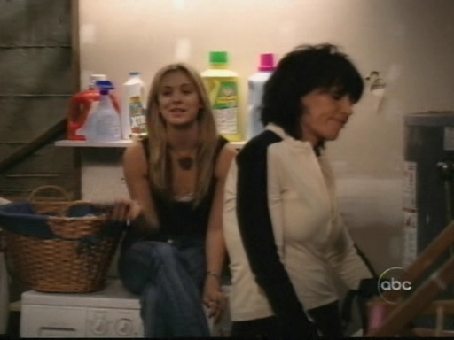 Charmed-Online_dot_nl-8SimpleRules-1x10-0640.jpg