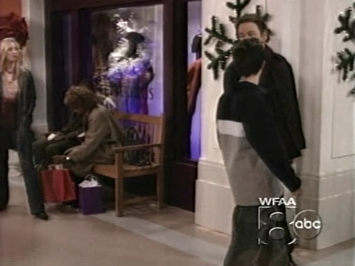 Charmed-Online_dot_nl-8SimpleRules-1x12-0698.jpg