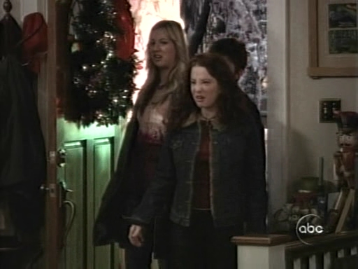 Charmed-Online_dot_nl-8SimpleRules-1x12-1070.jpg