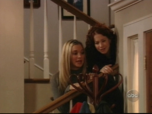 Charmed-Online_dot_nl-8SimpleRules-1x13-0401.jpg
