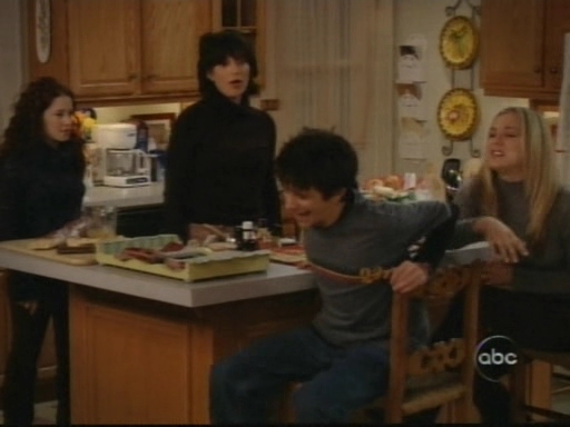 Charmed-Online_dot_nl-8SimpleRules-1x13-0458.jpg