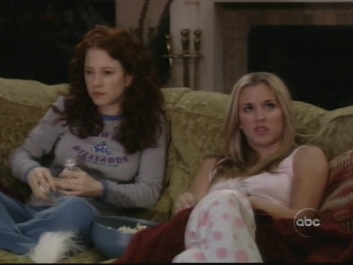 Charmed-Online_dot_nl-8SimpleRules-1x13-0812.jpg