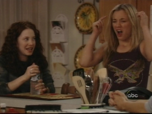 Charmed-Online_dot_nl-8SimpleRules-1x13-1013.jpg