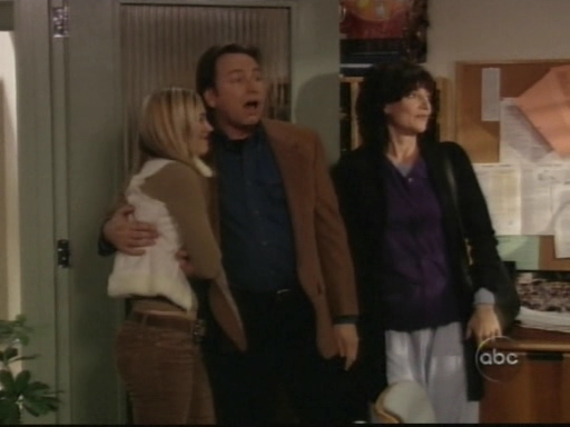 Charmed-Online_dot_nl-8SimpleRules-1x14-0459.jpg