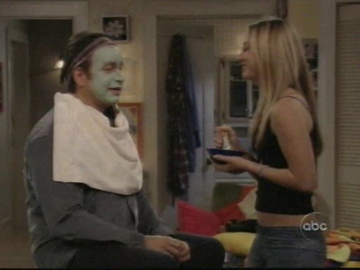 Charmed-Online_dot_nl-8SimpleRules-1x14-1099.jpg