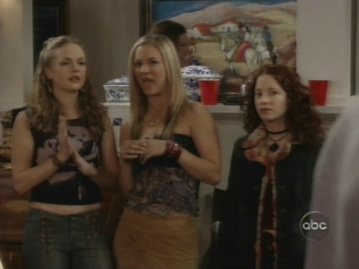 Charmed-Online_dot_nl-8SimpleRules-1x15-0477.jpg
