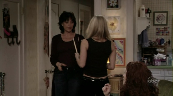 Charmed-Online_dot_nl-8SimpleRules-1x17-1008.jpg